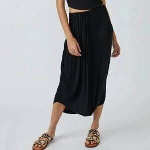 NWT Free People Beach Daphne Gathered Ruched Black Midi Skirt • Size XS 🗣